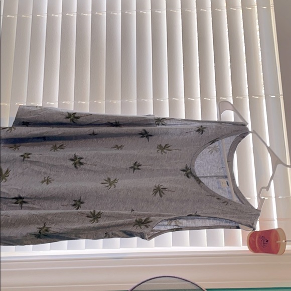 Old Navy Summer Top - Picture 1 of 3